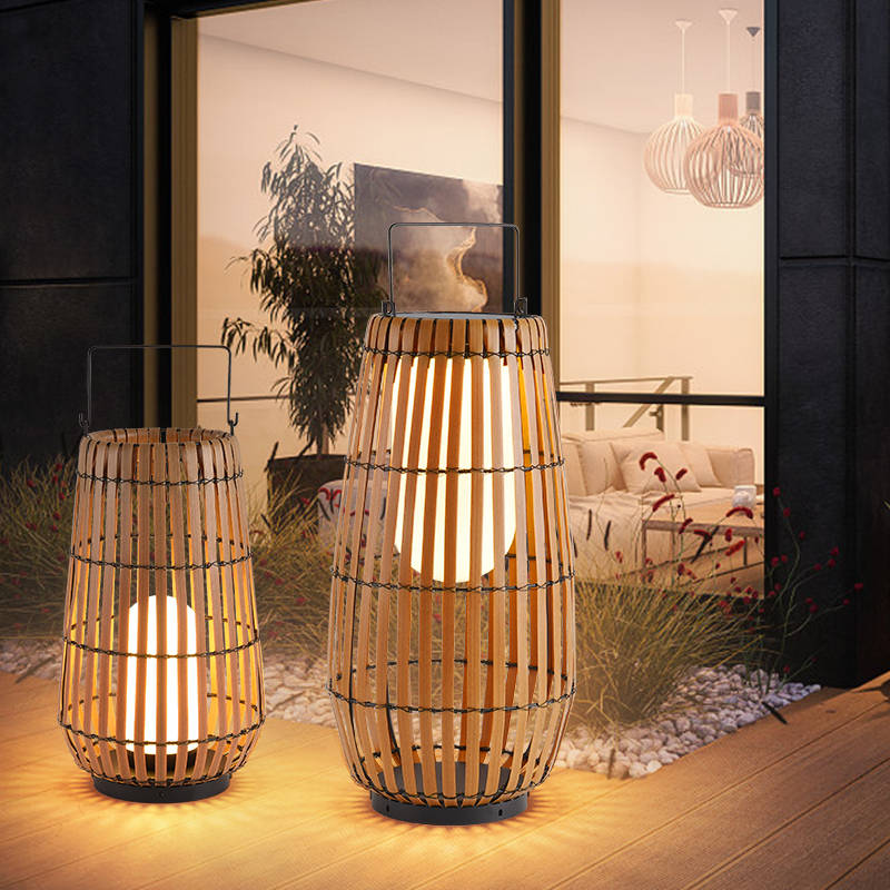 Beam Outdoor Solar Lamp