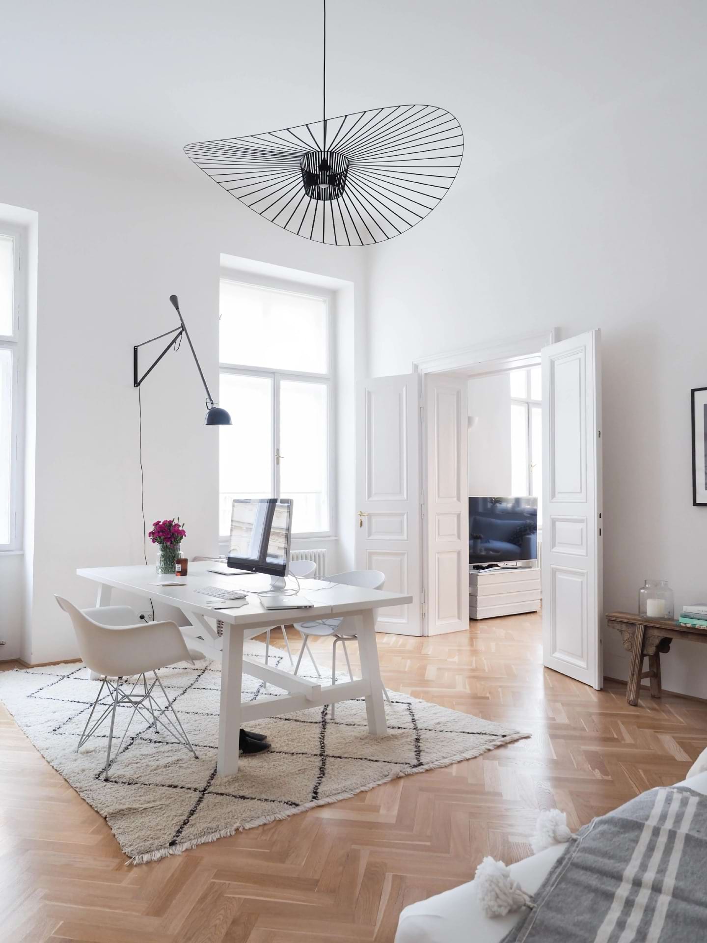 Vertigo light fixture